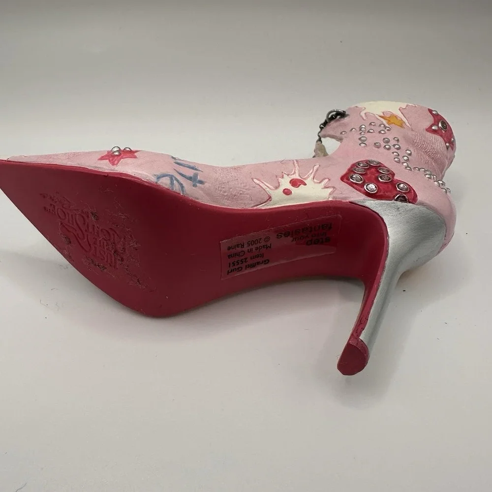 Just The Right‎ Shoe 'GRAFFITI GURL, Pink By Lorraine Vail (Raine) Rare